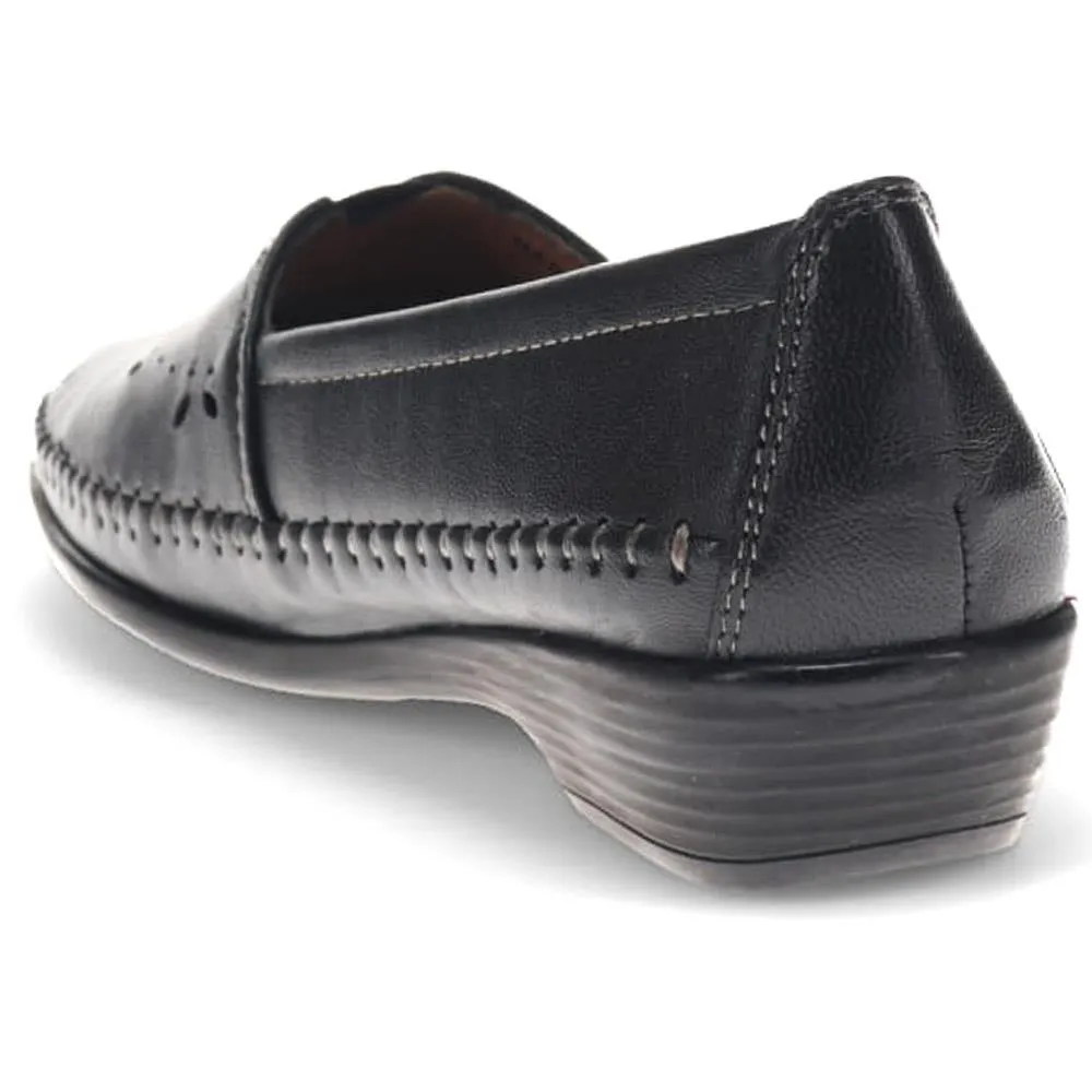 Slip-On Leather Moccasins - NAP39015 / 326 159