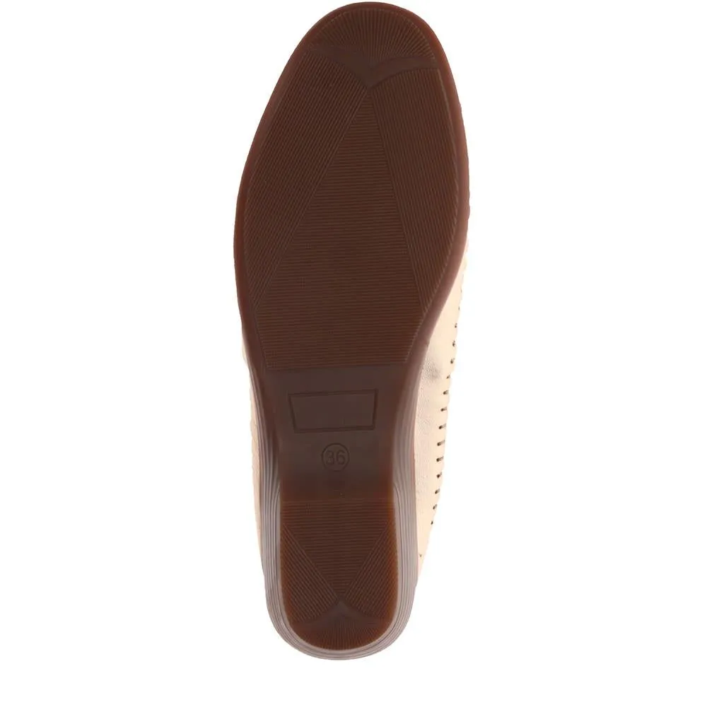 Slip-On Leather Moccasins - NAP39015 / 326 159